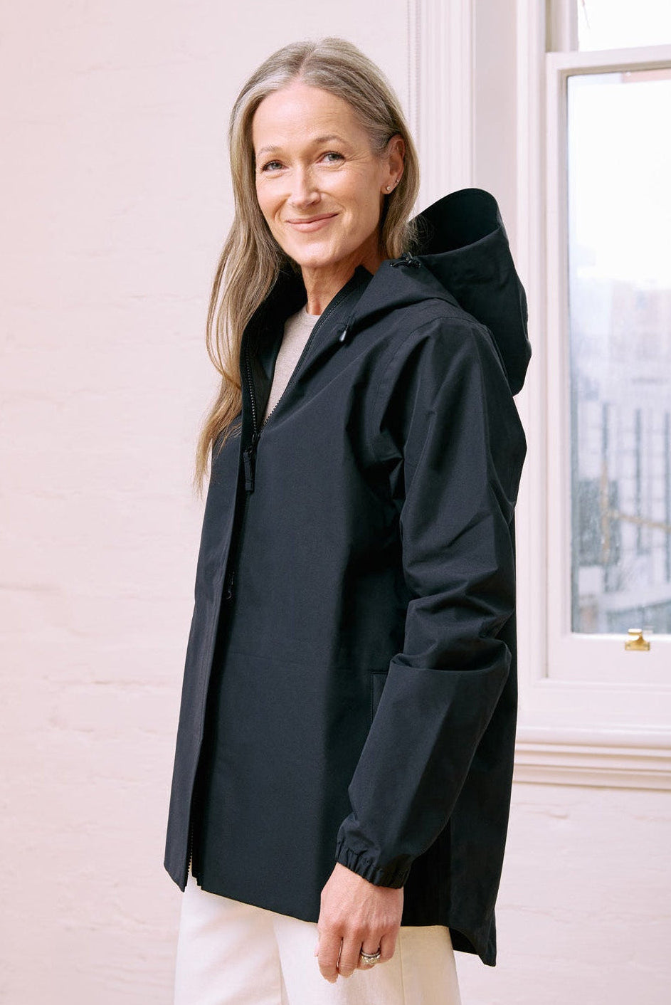 Kate wears S (size 10 AU)