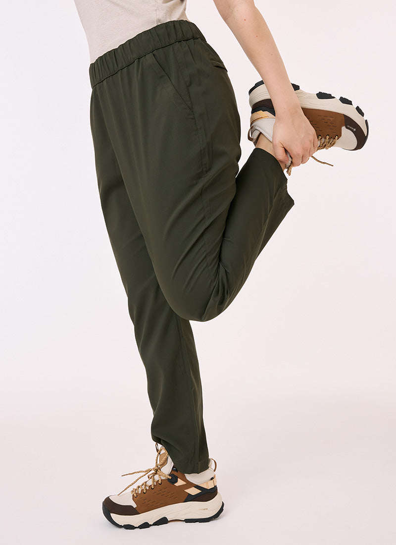 SundialPantsMossGreen_4d410a47-b65e-4d6c-8d7f-f0a6e049817e.jpg